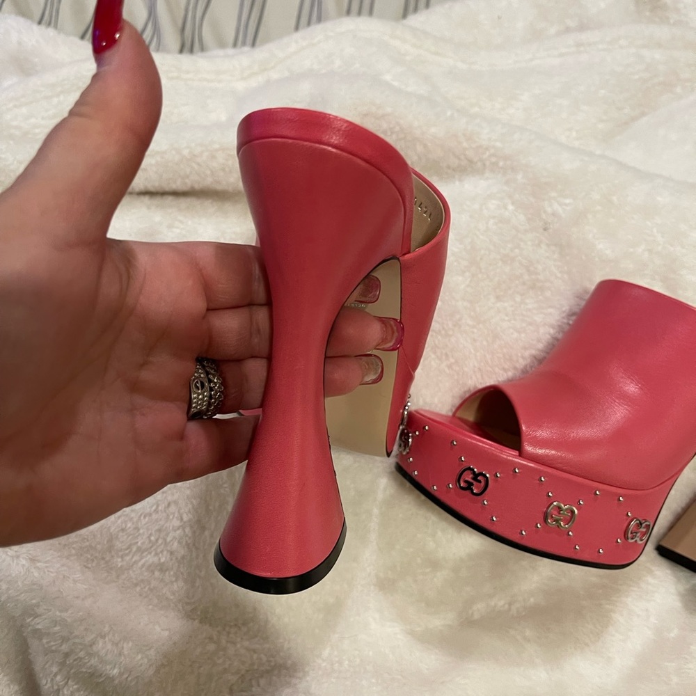 Stunning gucci shoes - Picture 7 of 8